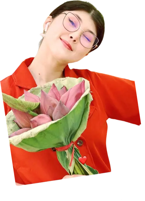 Cô giáo mặc áo đỏ ôm bó hoa sen